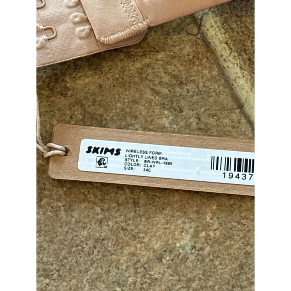 NWT - SKIMS Light Pink Bra - Picture 6 of 6